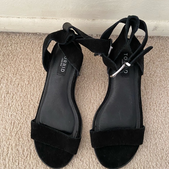 Sandals - Picture 2 of 2